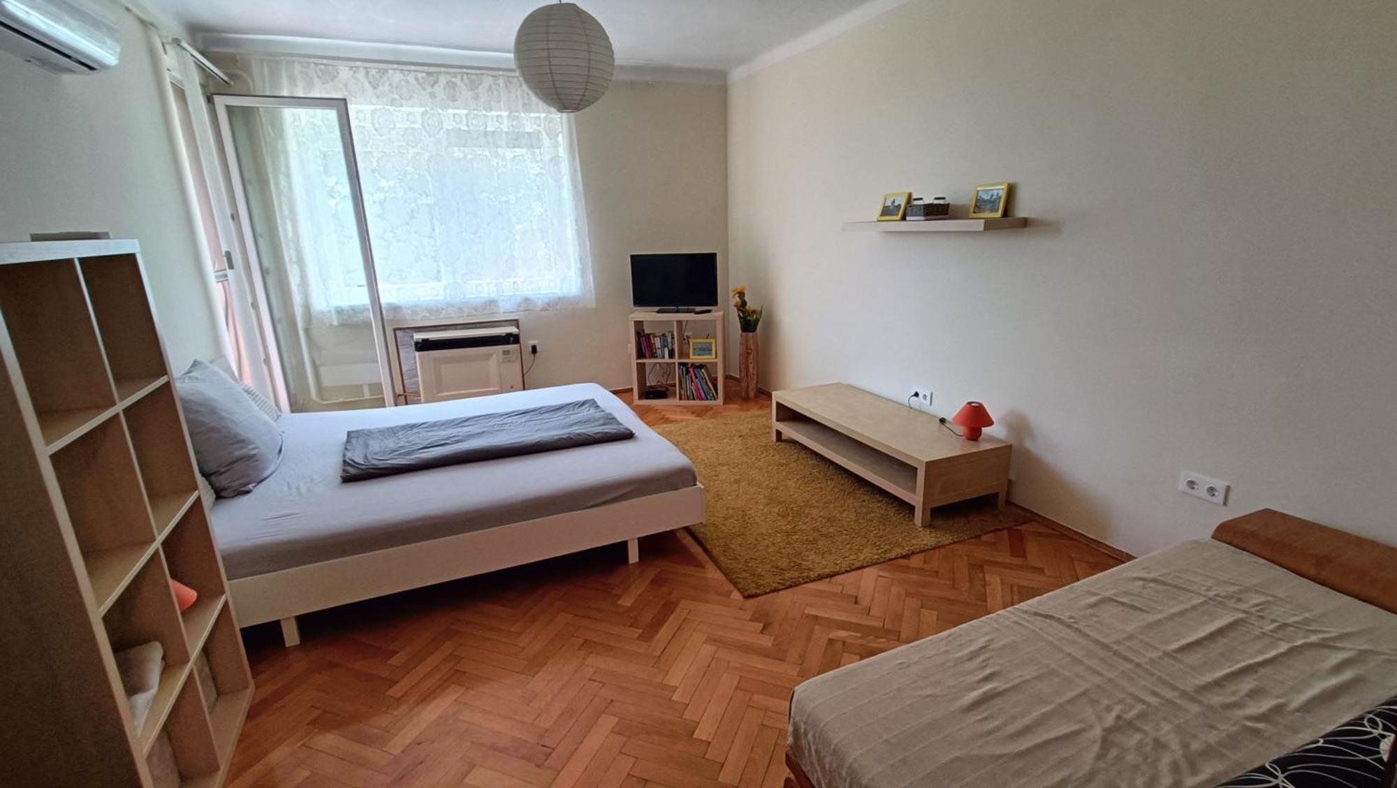 Newisland Family Apartman Sárvár Eksteriør billede